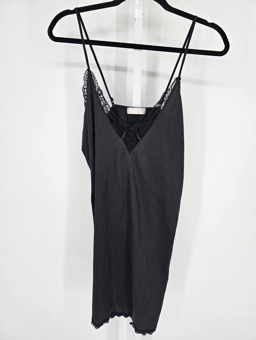 Ekouaer womens Sz M V Neck Nightgown Black Lace Trim